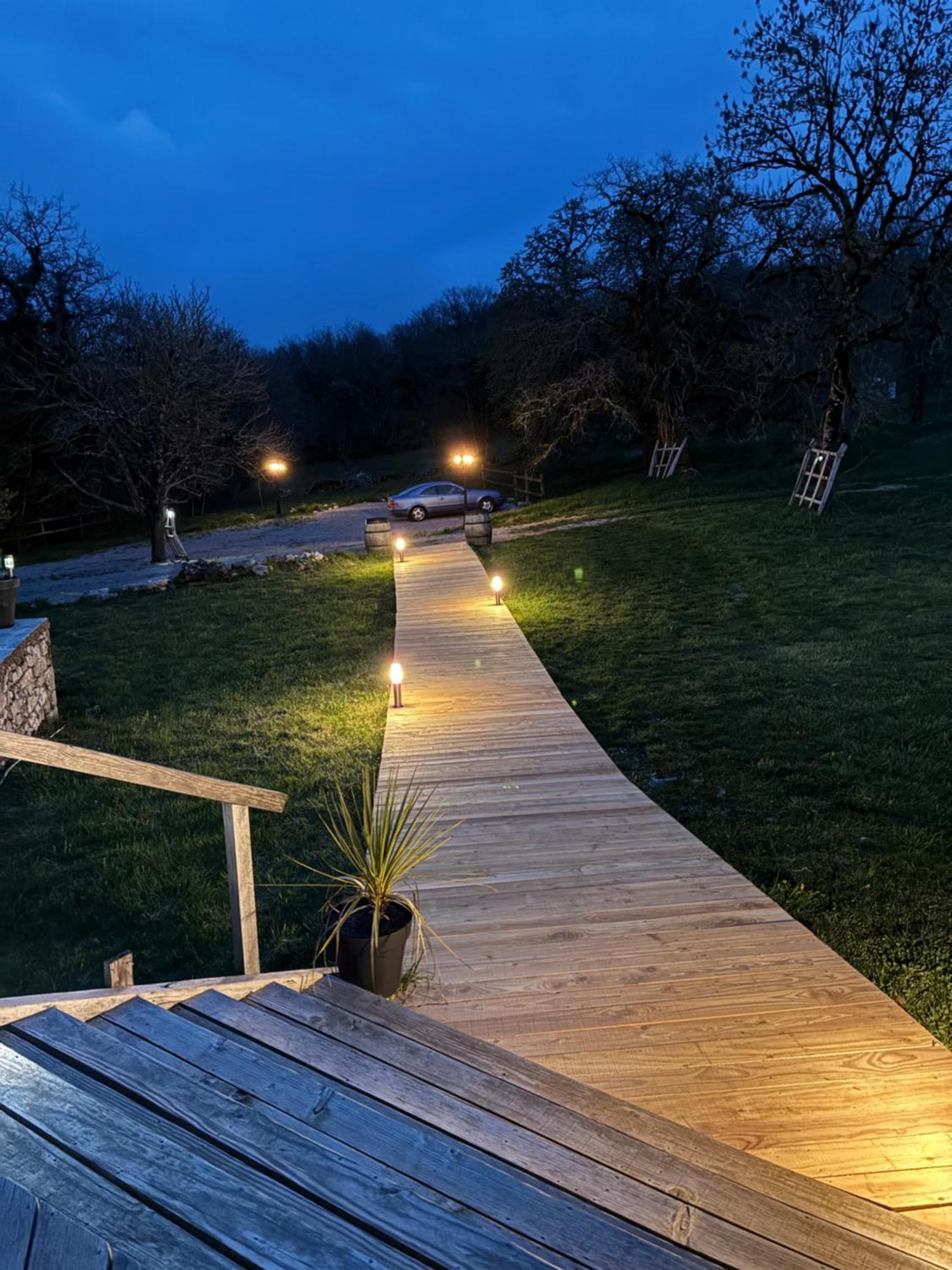 Le Domaine Du Quercy Bed & Breakfast Padirac Bagian luar foto