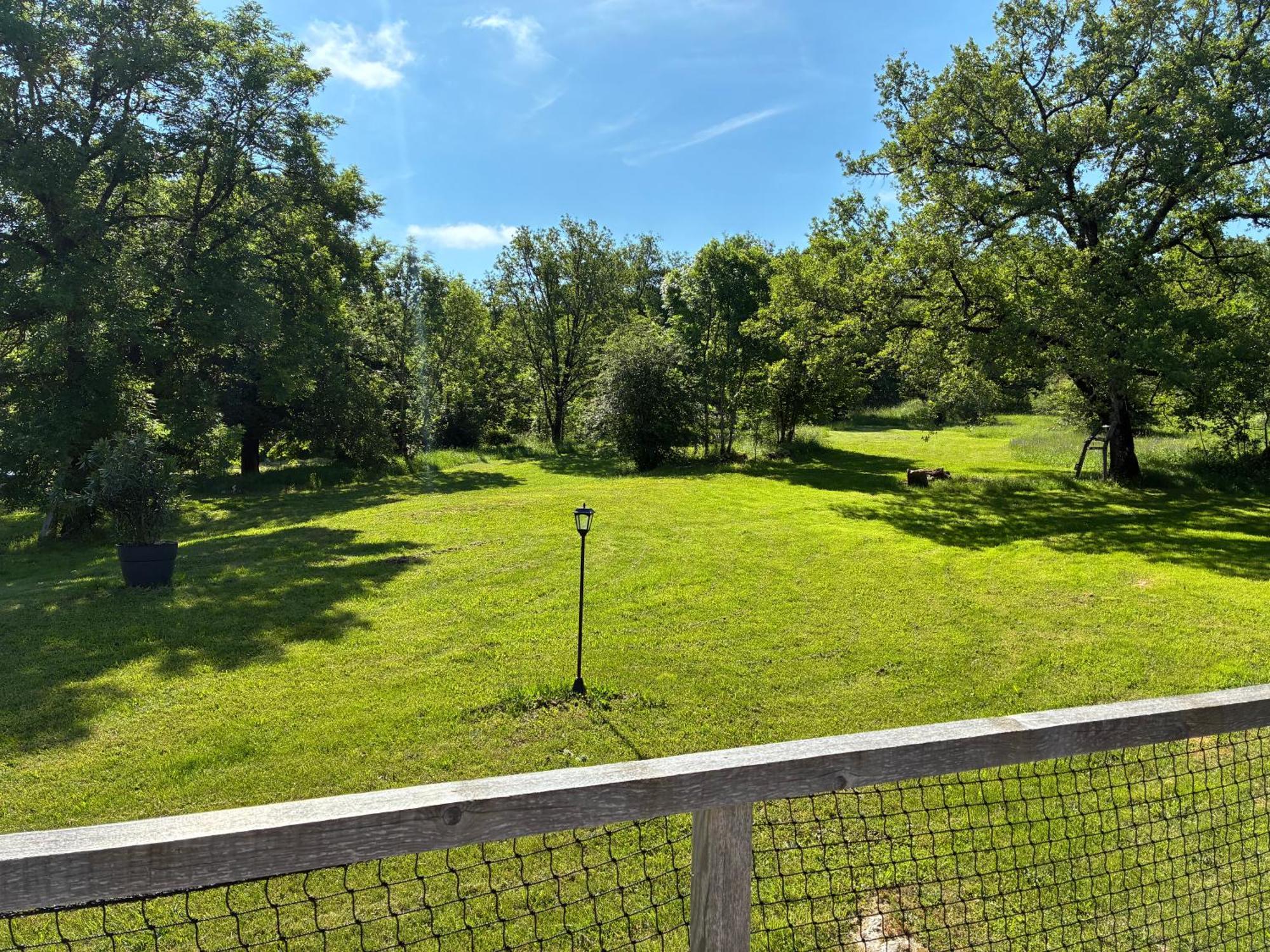 Le Domaine Du Quercy Bed & Breakfast Padirac Bagian luar foto